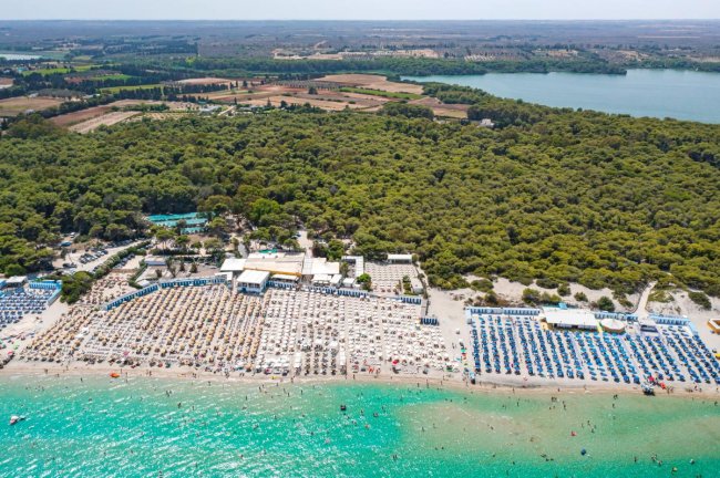 SPIAGGIA A 7 MINUTI CON NAVETTA